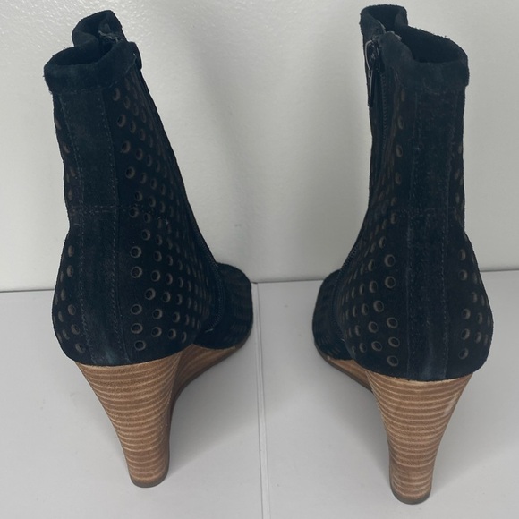 Carlos by Carlos Santana Black Wedge Ankle Boots - Picture 8 of 8
